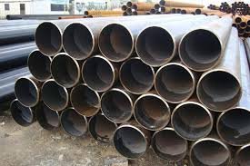 Stacked steel pipes and tubes